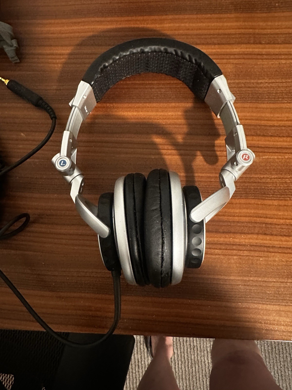 Sony MDR-V700 Over-Ear Stereo Headphones Adjustable Headband 3.5mm Silver