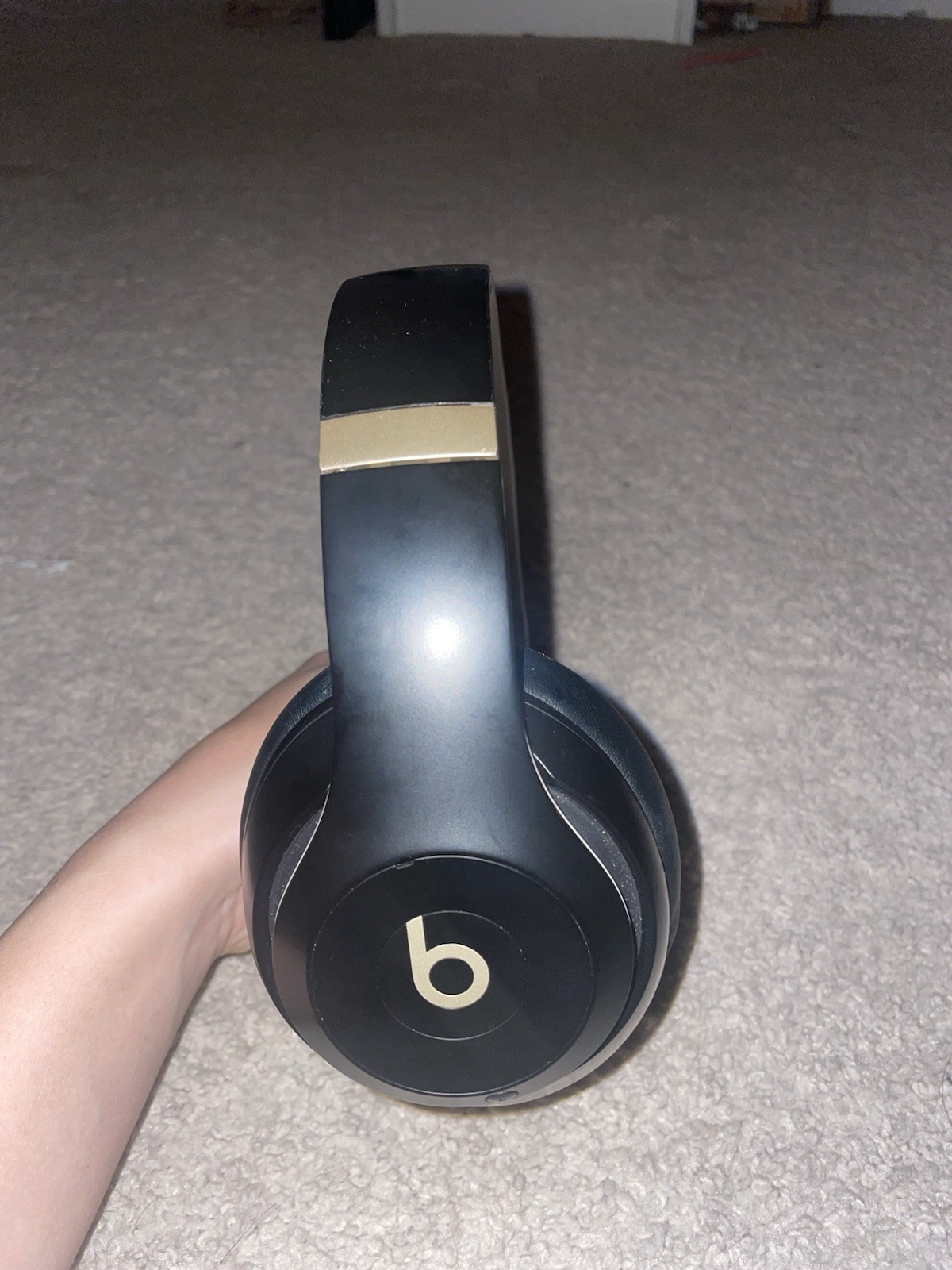 Beats by Dr. Dre Studio3 Over-Ear Headphones Black Gold White – USED ONCE