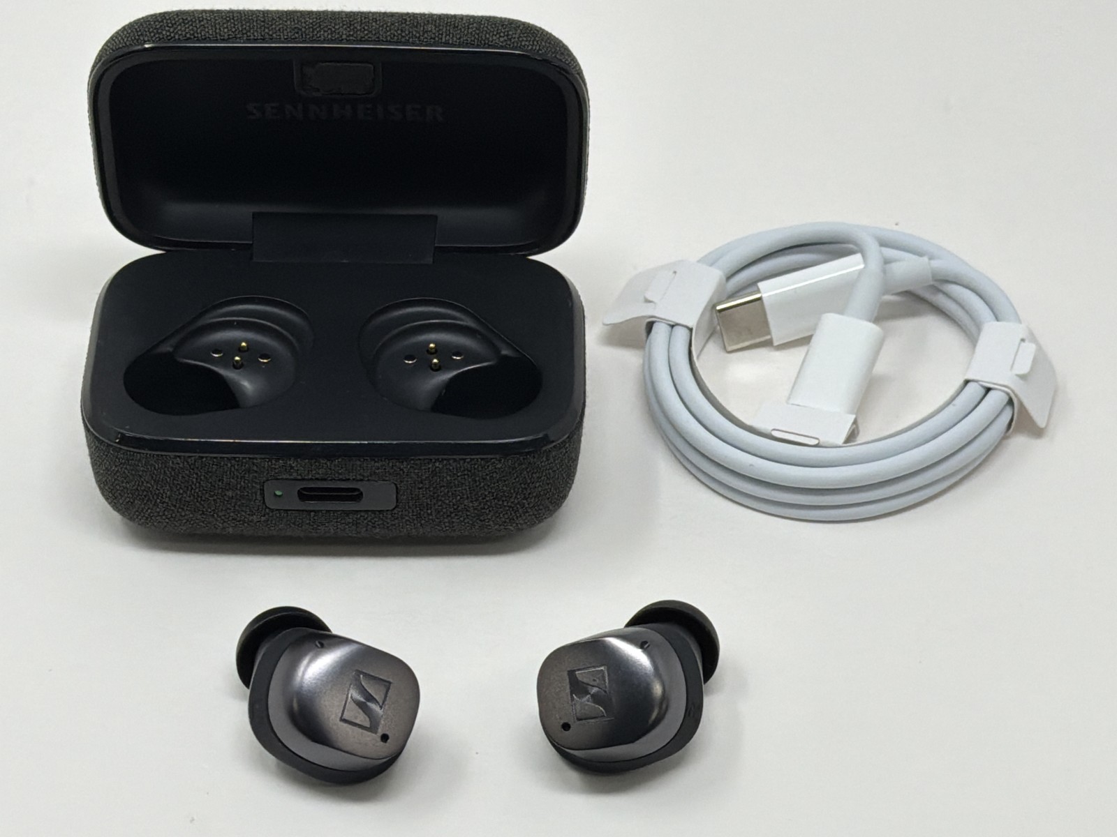 Sennheiser Momentum 4 Over The Ear Wireless Earbuds Black Graphite Good