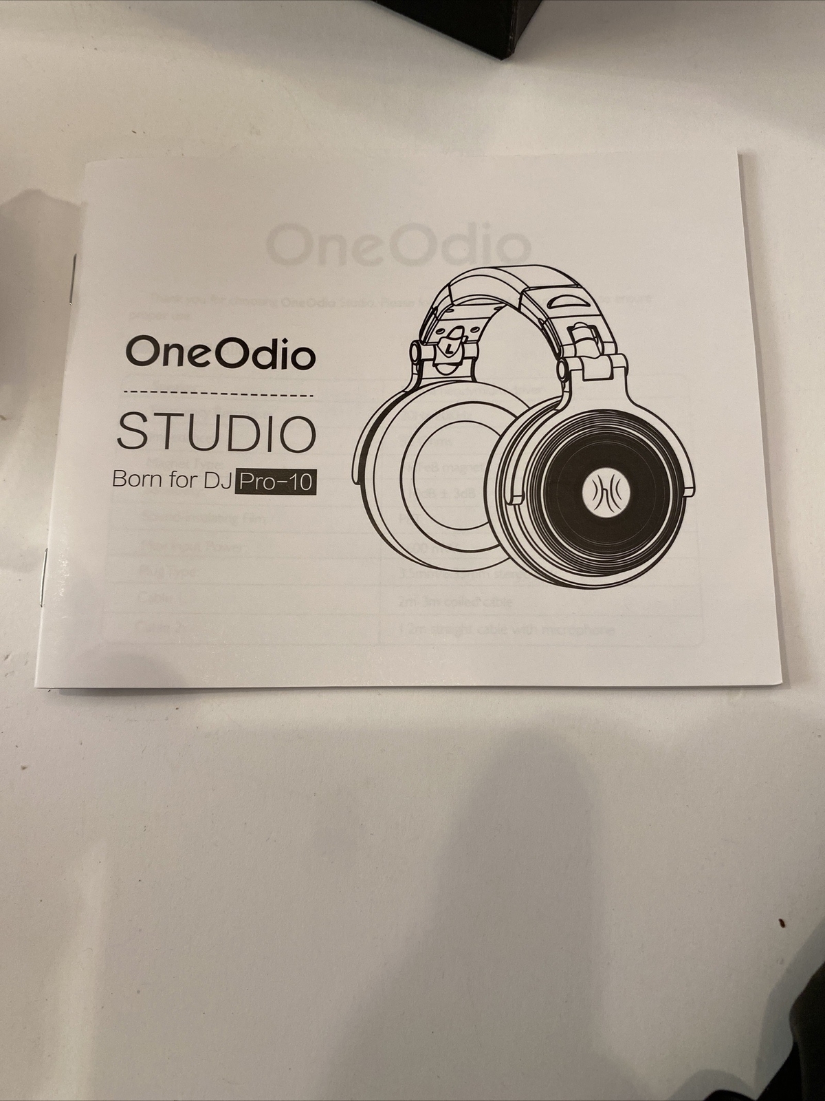 One Odio Over The Ear Wired 3.5MM Headhones Red And Black Very Good Pro 10