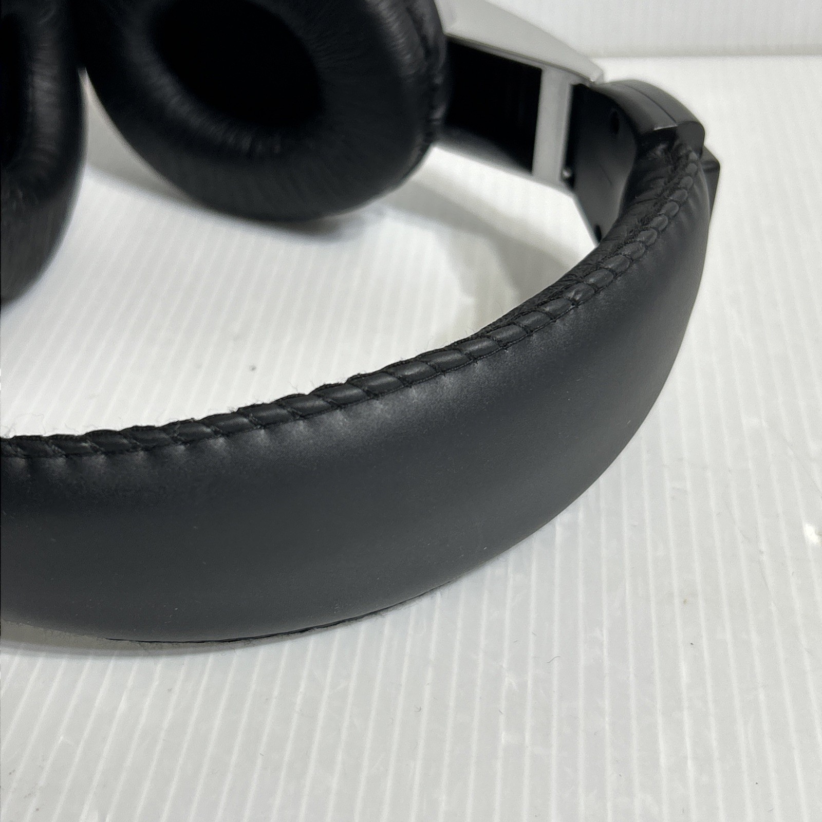 Samson HP30 Over-Ear Wired Headphones Studio Monitor Stereo Headset 3.5mm