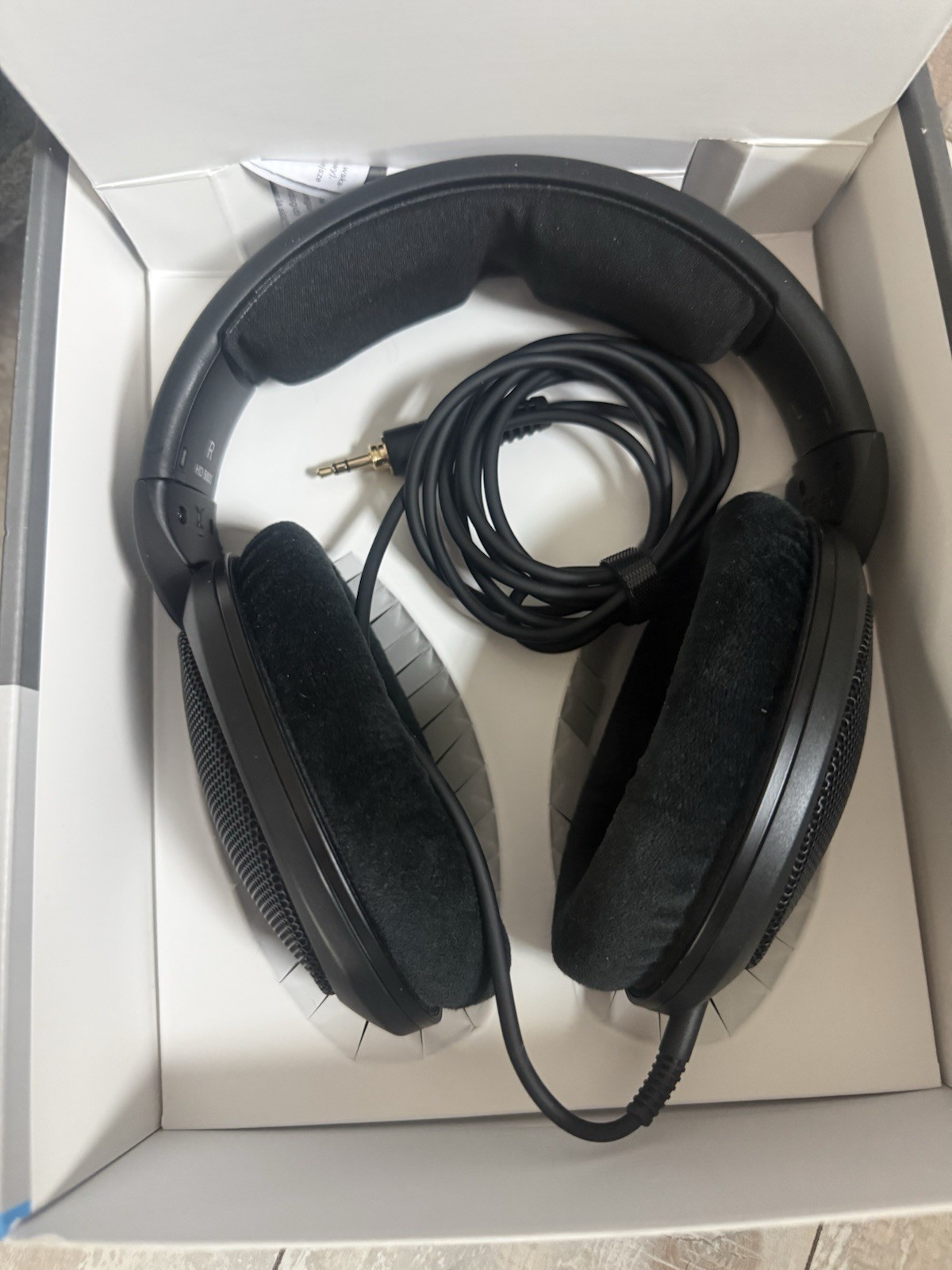 Sennheiser HD 560 S Over-The-Ear Audiophile Headphones
