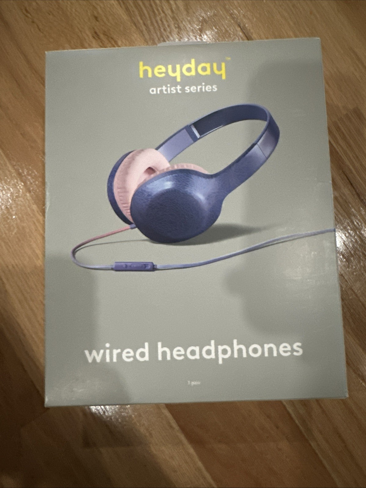 heyday Wired On-Ear Headphones Built-In Mic 3.5mm