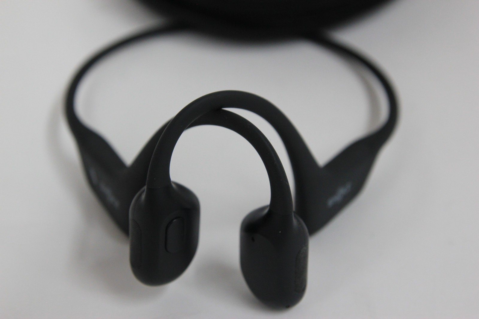 NIB Shokz OpenRun Pro S810 Bone Conduction Sport Headphones