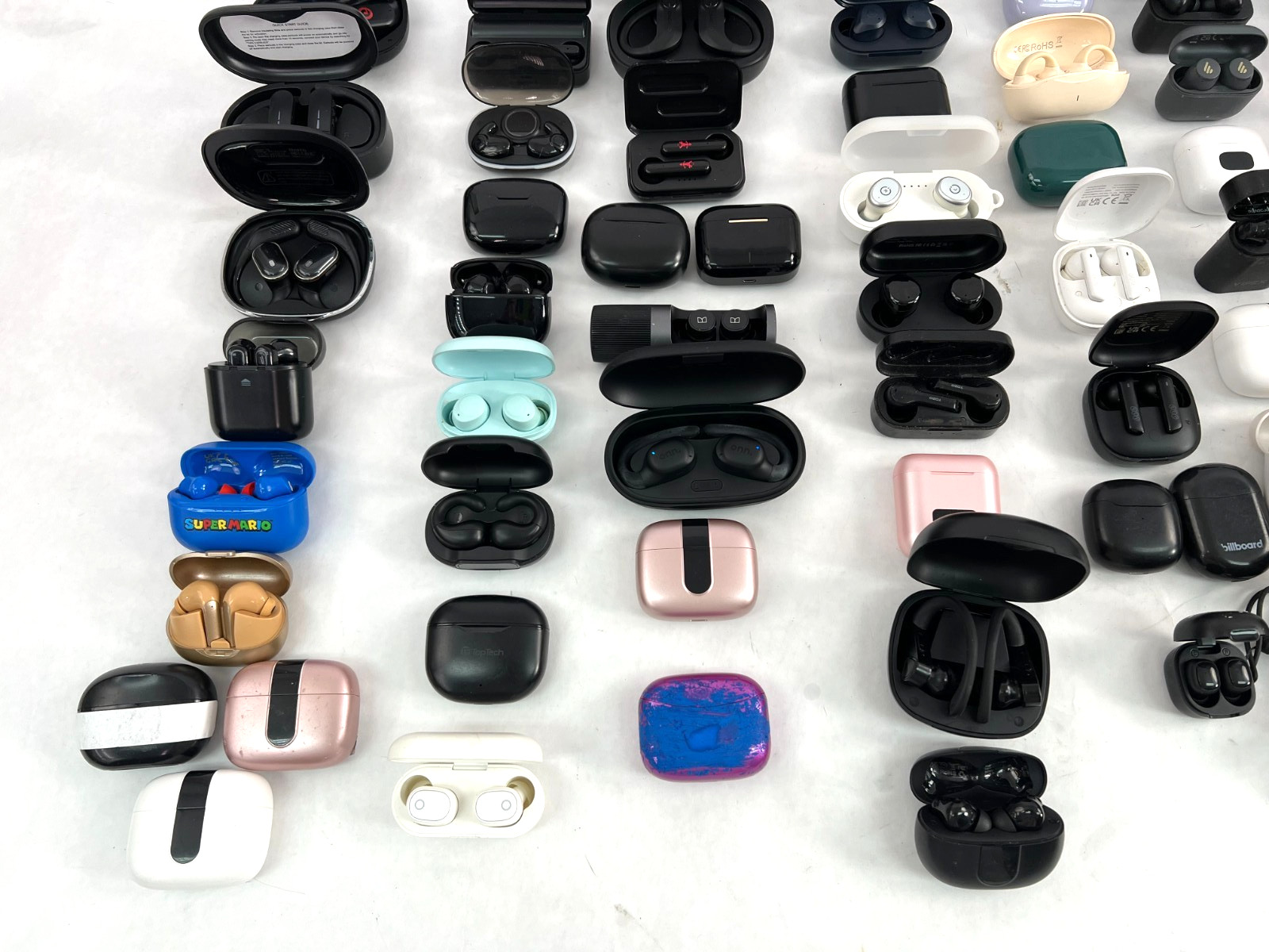 LOT OF 100 Lenovo ONN JLAB TOZO iHome Generic In-ear Bluetooth Earbuds (1)