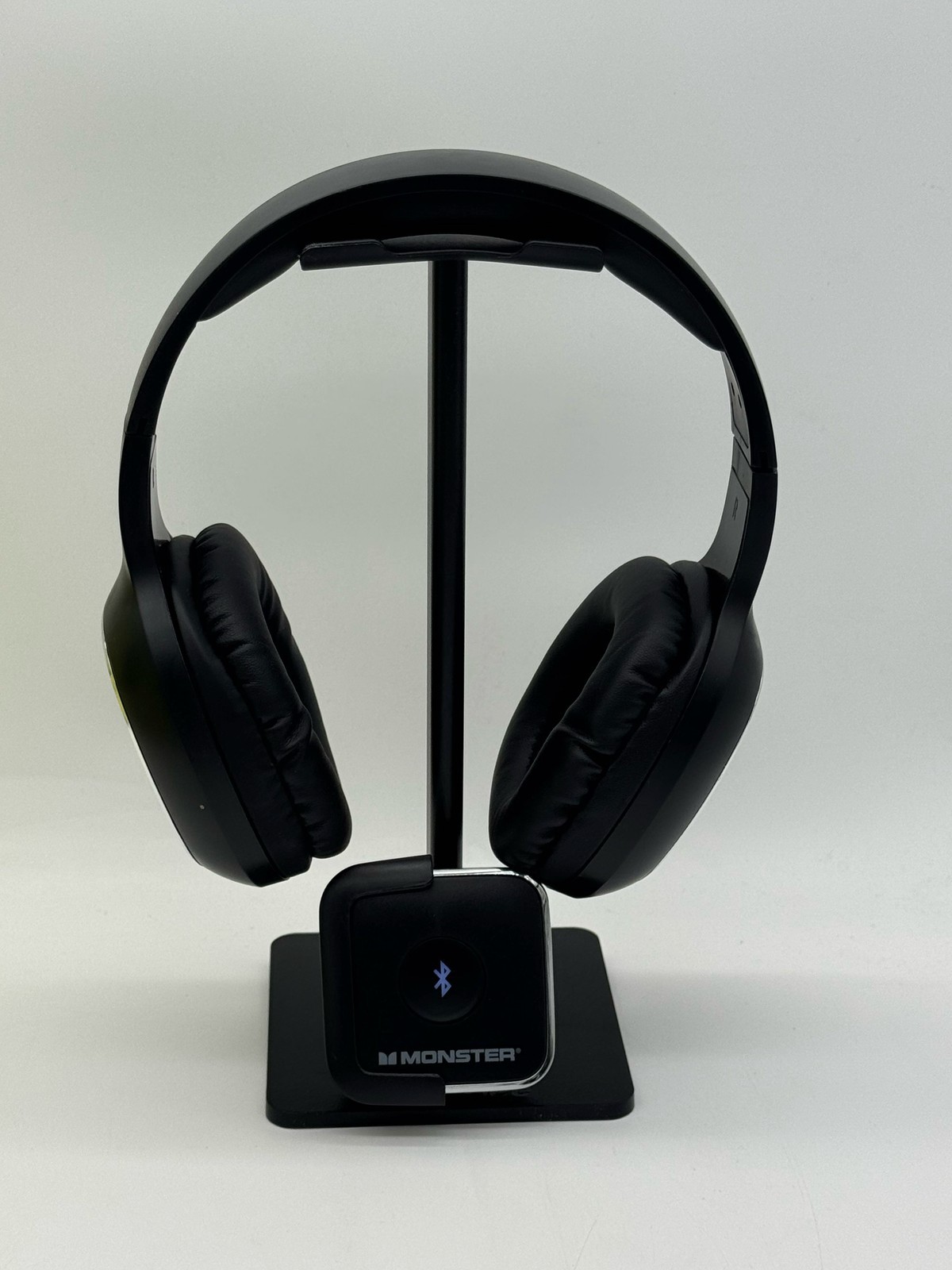 (BROKEN) Monster Monacor HDTV Wireless Headphone KIT B MTH91001WW-2 Black (1)
