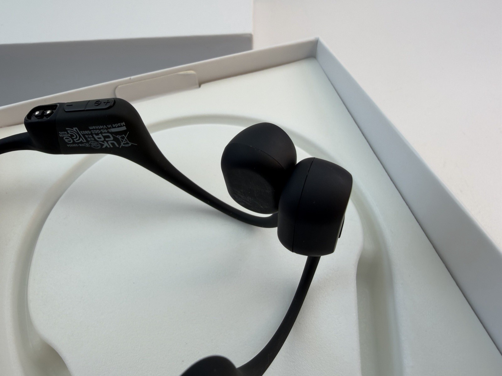 Shokz OpenRun Wireless Bone Conduction Headphones – Black S803
