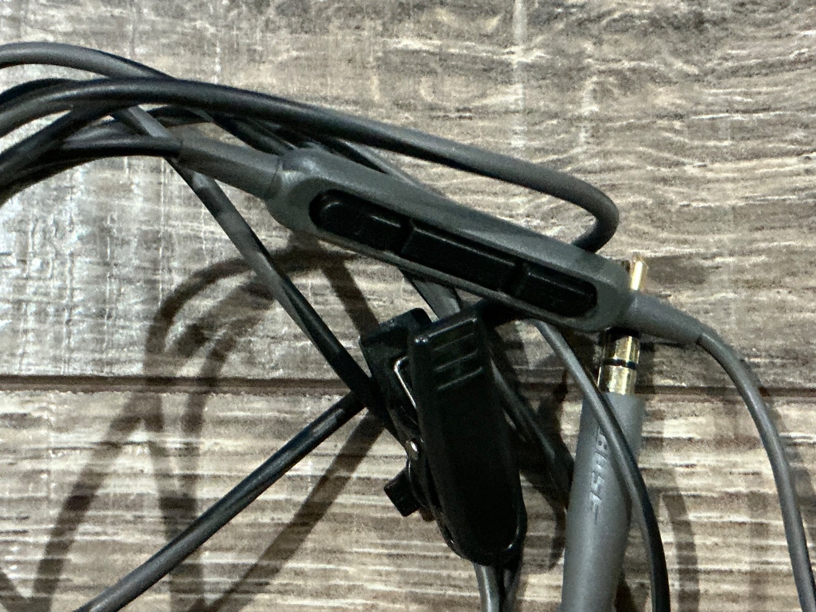 Bose SoundSport Wired In-Ear Headphones (Charcoal/Black with a standard 3.5mm)