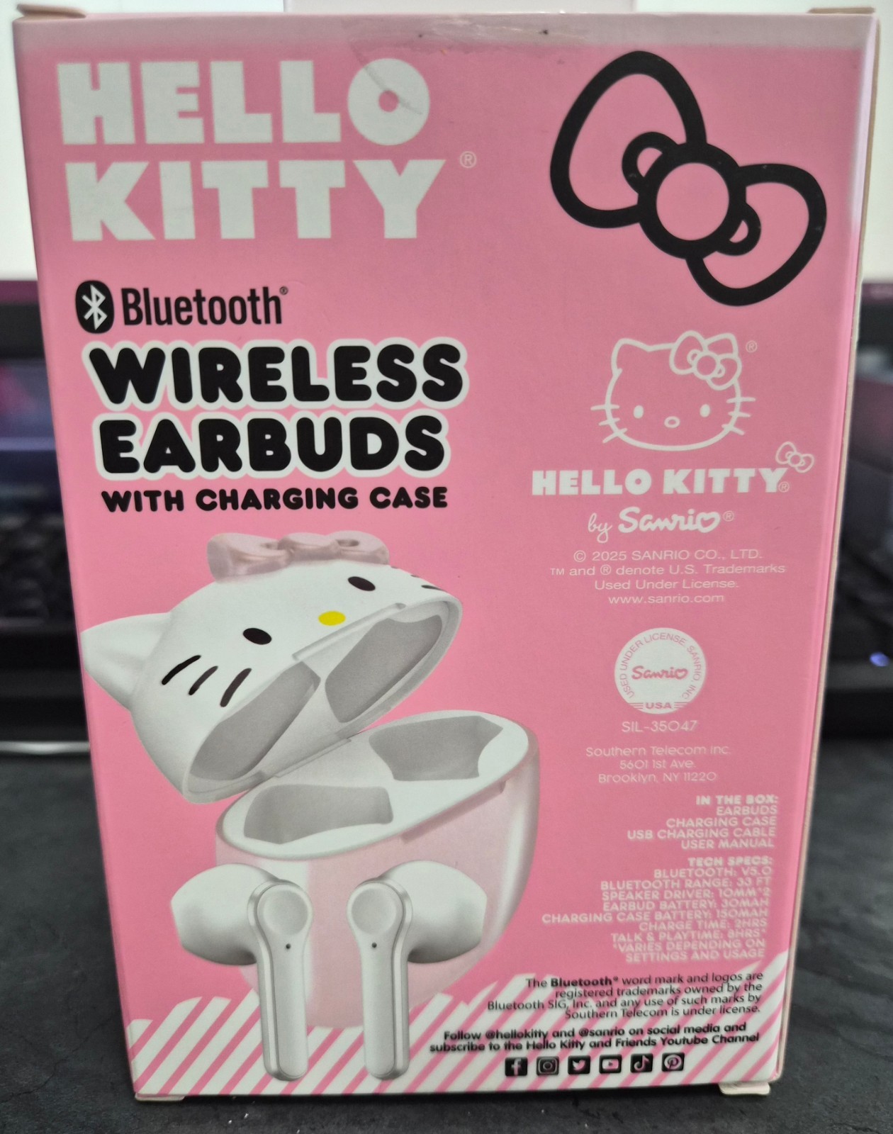 NEW AND SEALED Hello Kitty Bluetooth Wireless EarBuds With Charging Case