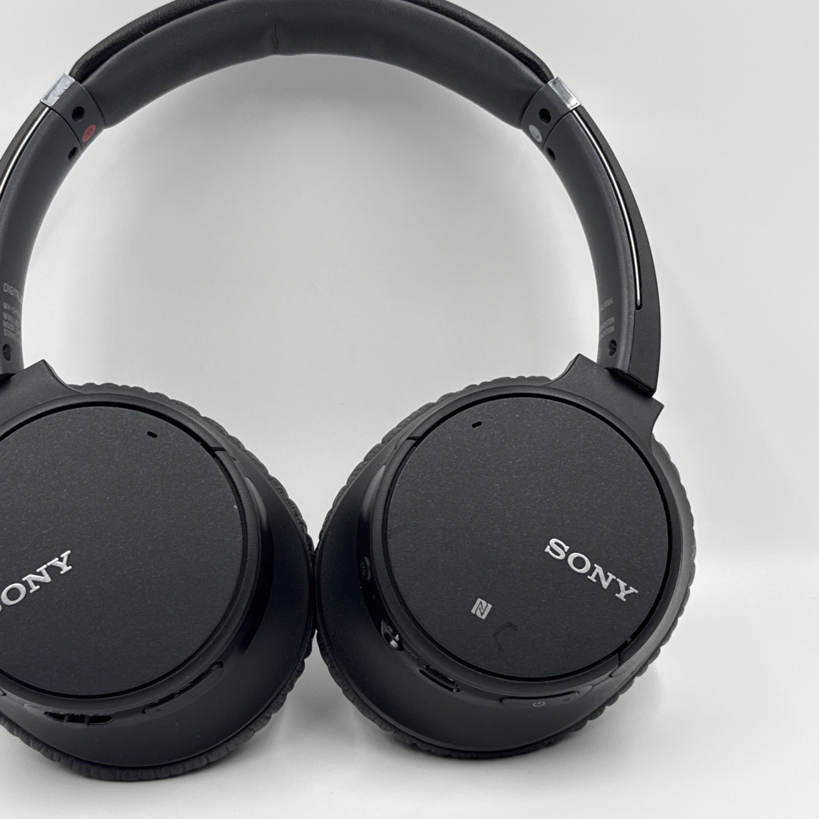 Sony Wireless Over the Ear Noise Canceling Headphones WH-CH700N