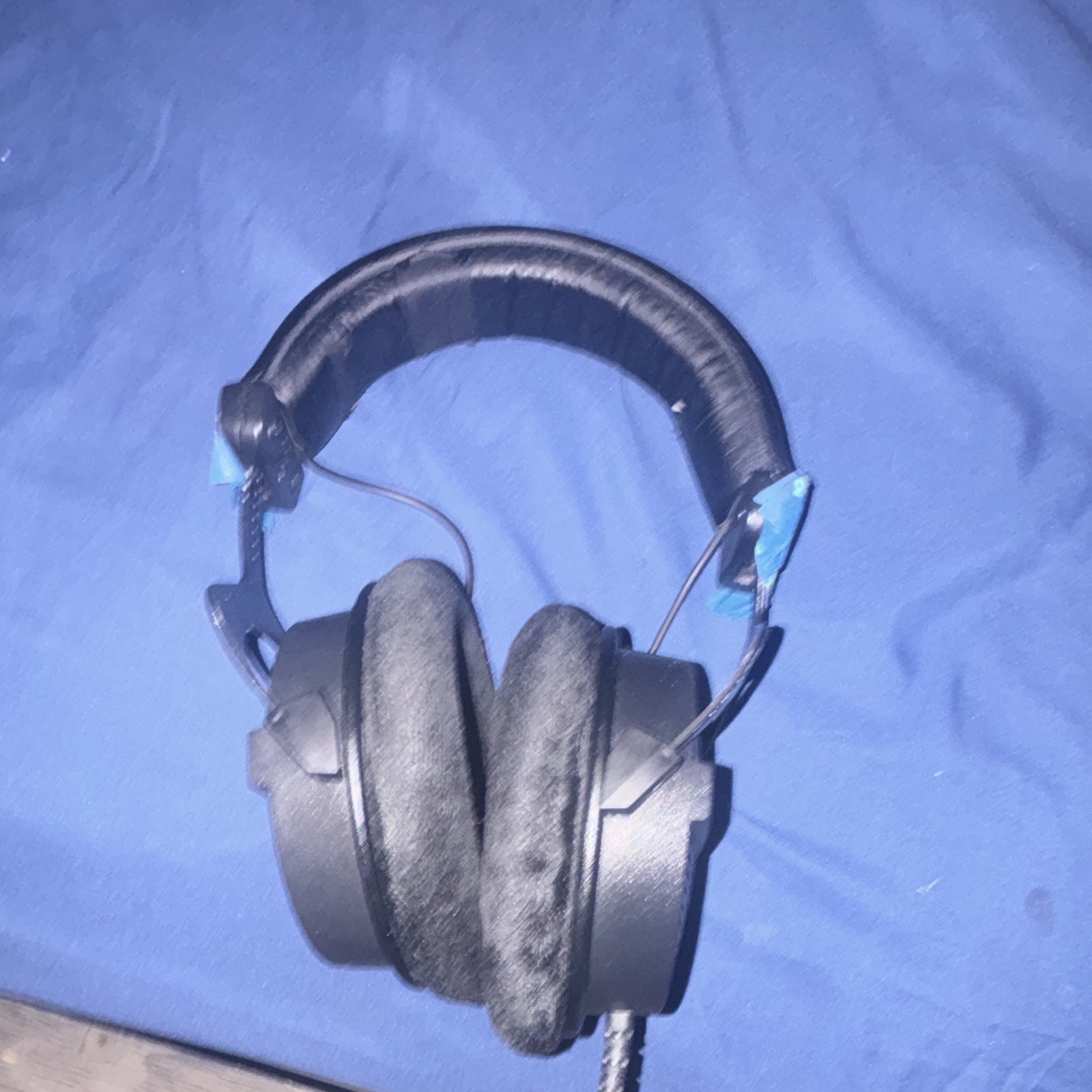 beyerdynamic DT 990 PRO Open-Back Over-Ear Wired Headphones Black 3m Cable
