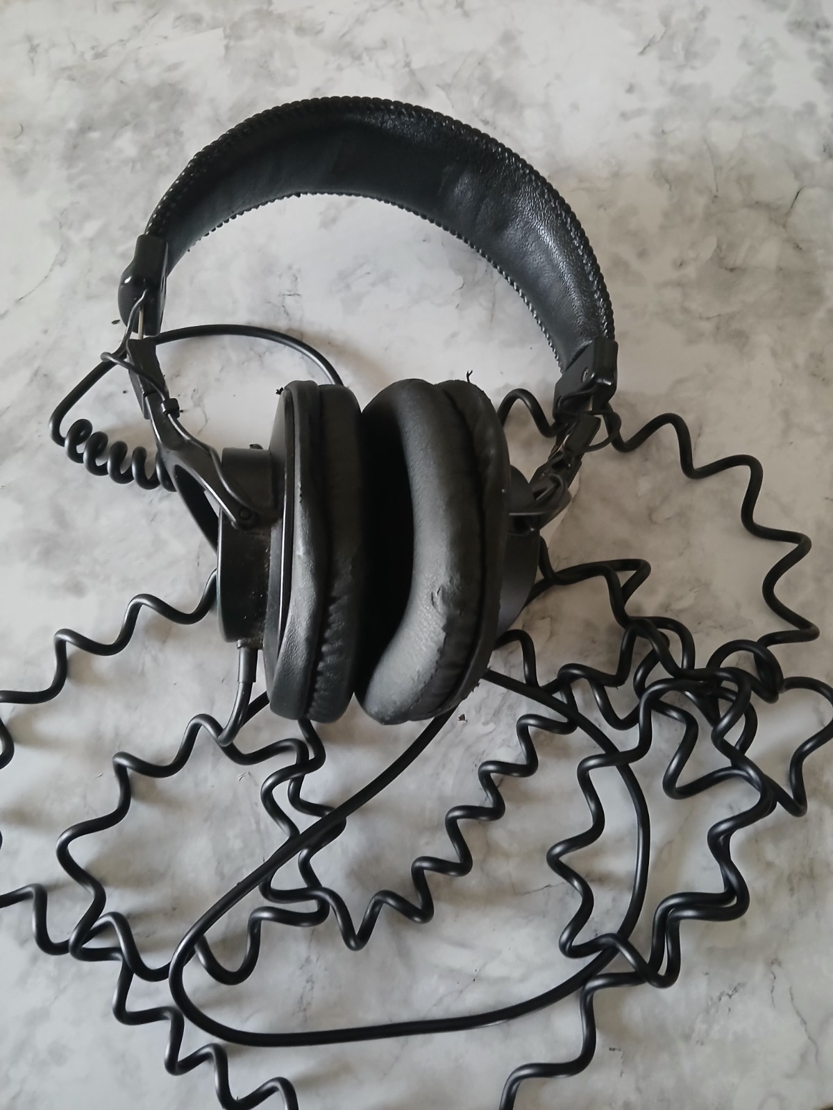 SONY Professional Studio Headphones Monitors: MDR-7506 – Tested -& Work.
