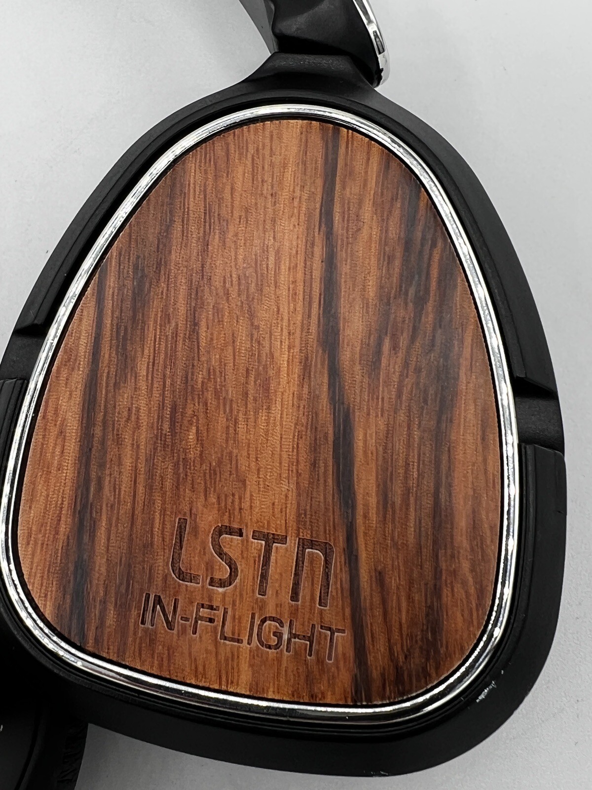LSTN In-Flight Delta Zebra Woodgrain Headphones 2 Prong Cord For Airplanes