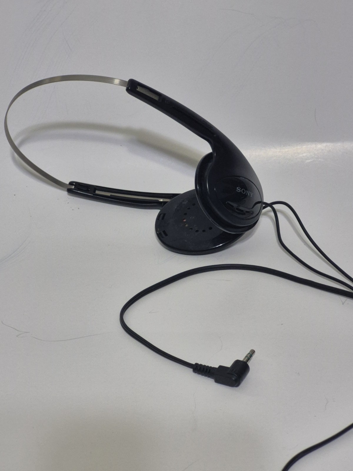 Sony MDR-013 On Ear Wired Headphones Need Cushioned Ear Pads Tested Work Fine