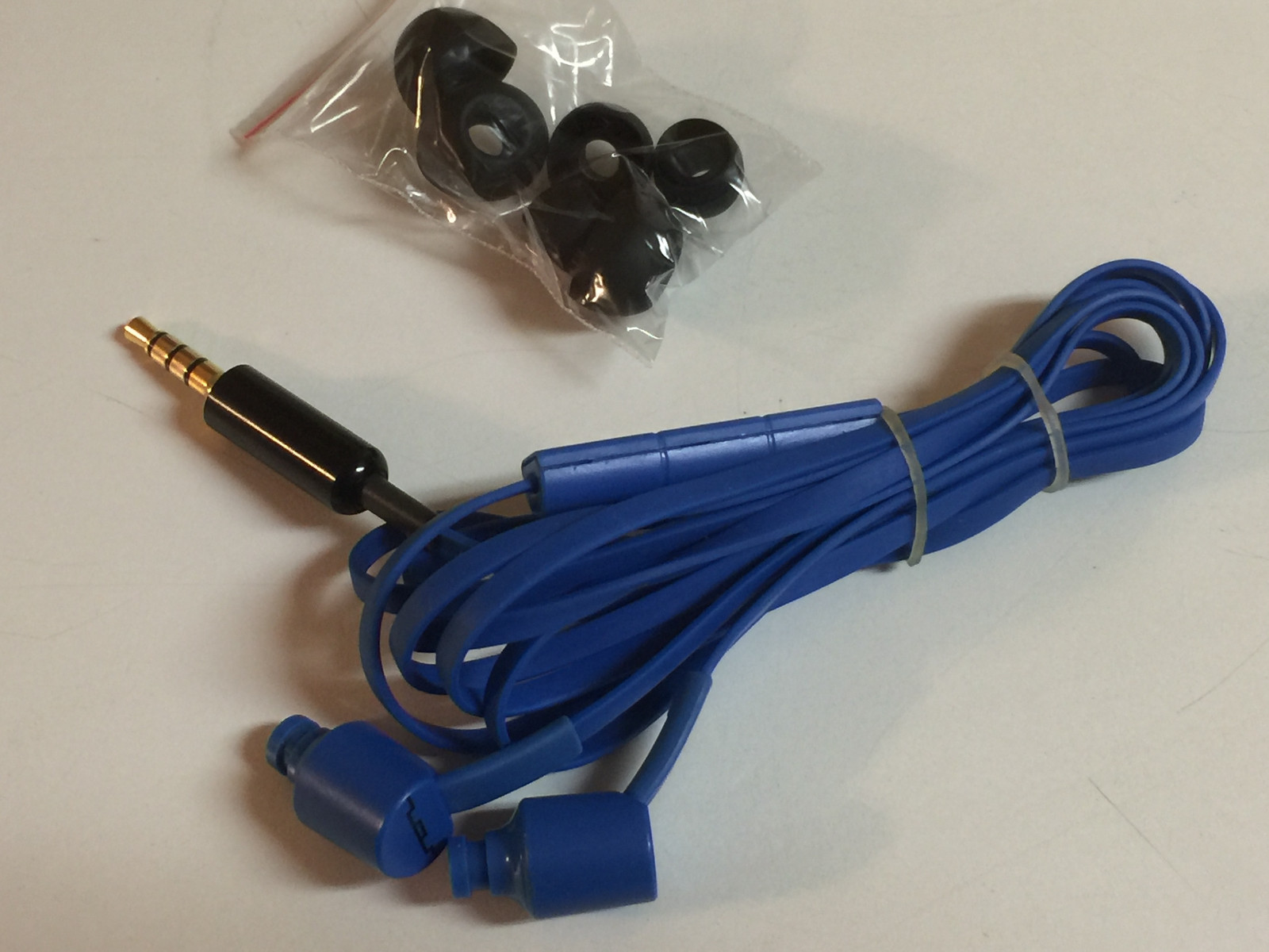 Sol Republic Jax In Ear Earbud Headphones W/Remote – Black, White or Blue