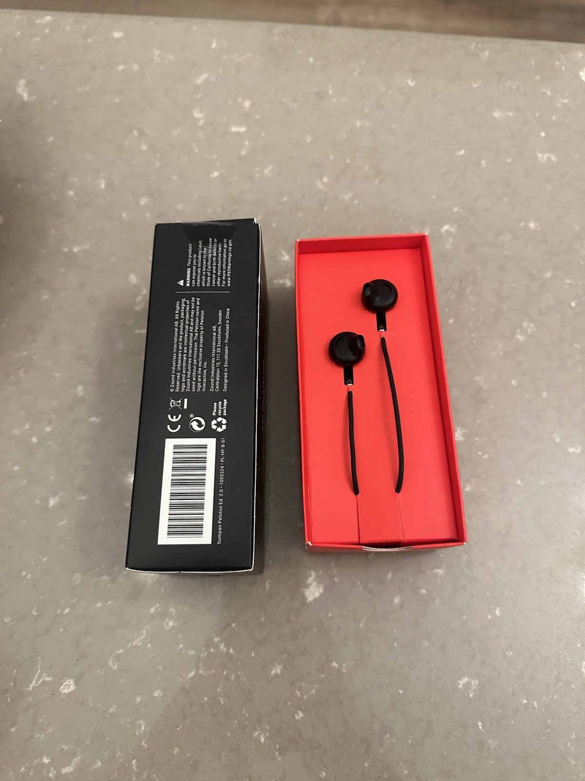 Peloton X Urbanears Sumpan Wired Headphones PLHPB01 3.5mm & 2.5mm Black NEW