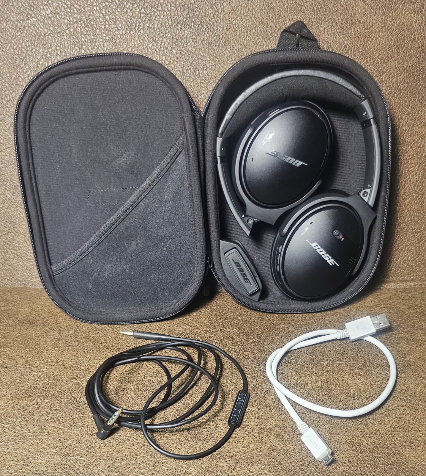 Bose QuietComfort 35 II Bluetooth Wireless Noise Cancelling Over-Ear Headphones