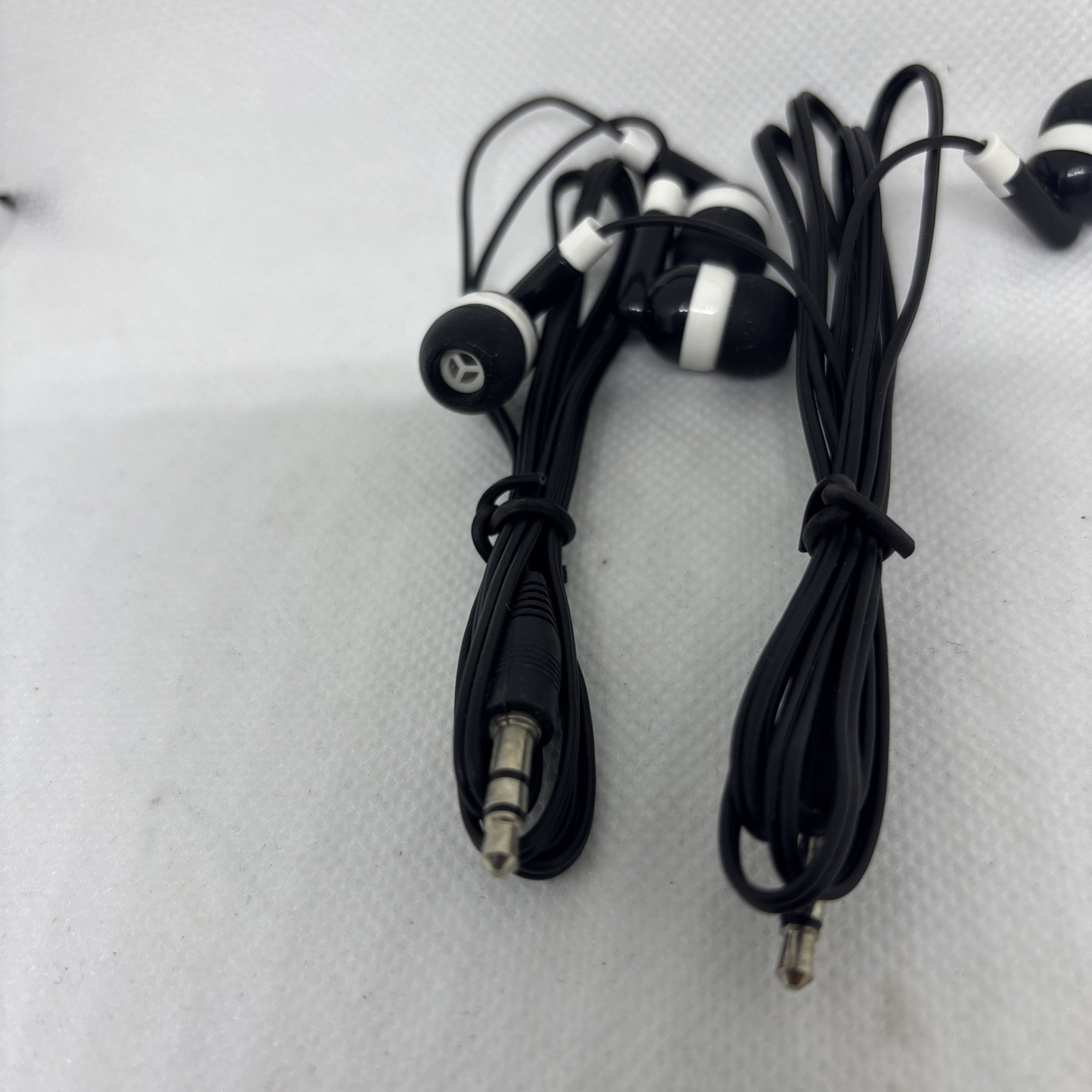3.5mm In-ear Earbuds Headphones – Wired AUX Jack Earphone (qty 2)