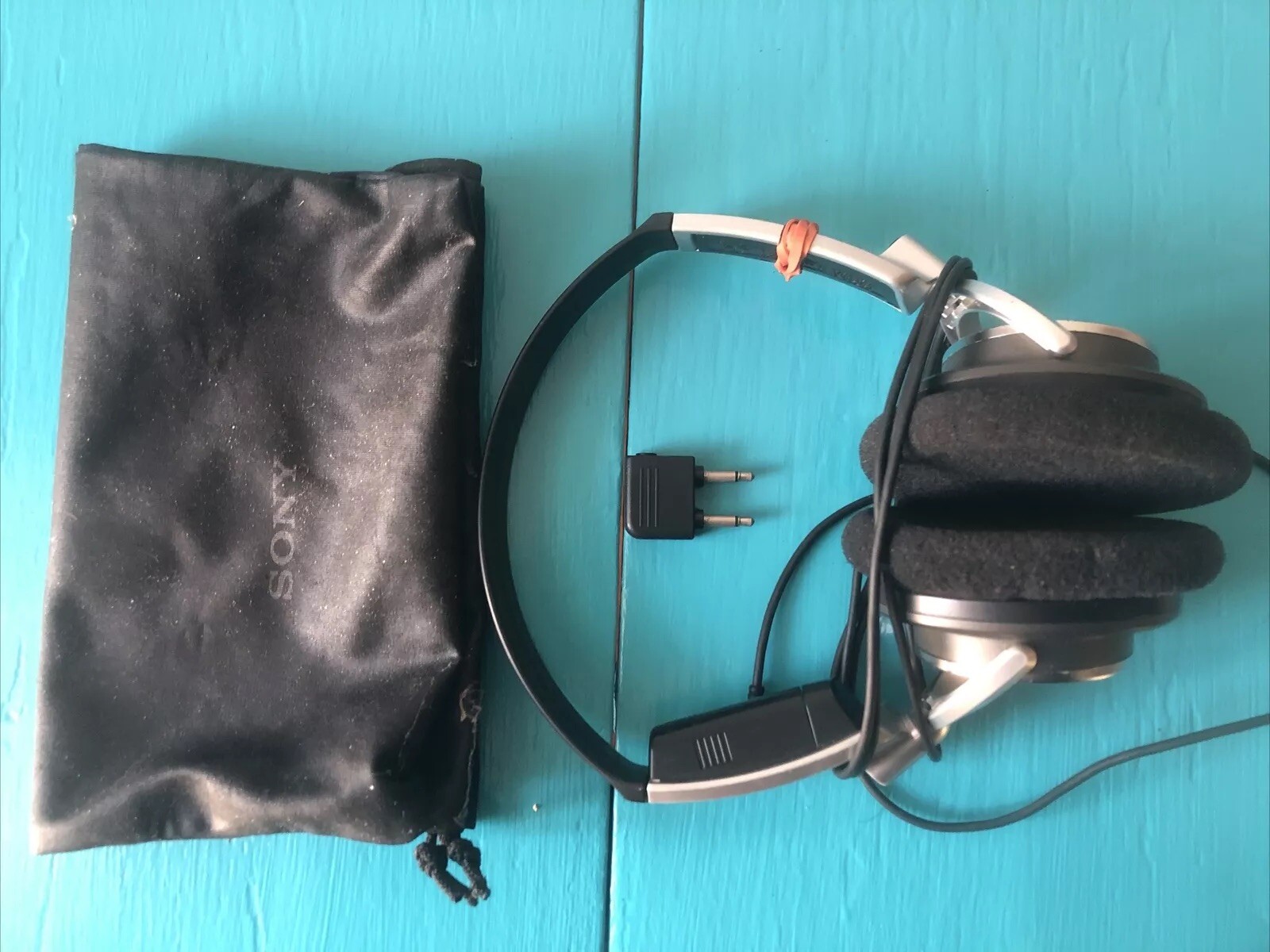 Sony Noise Cancellation Device MDR-NC6 Headphone Tested powers on