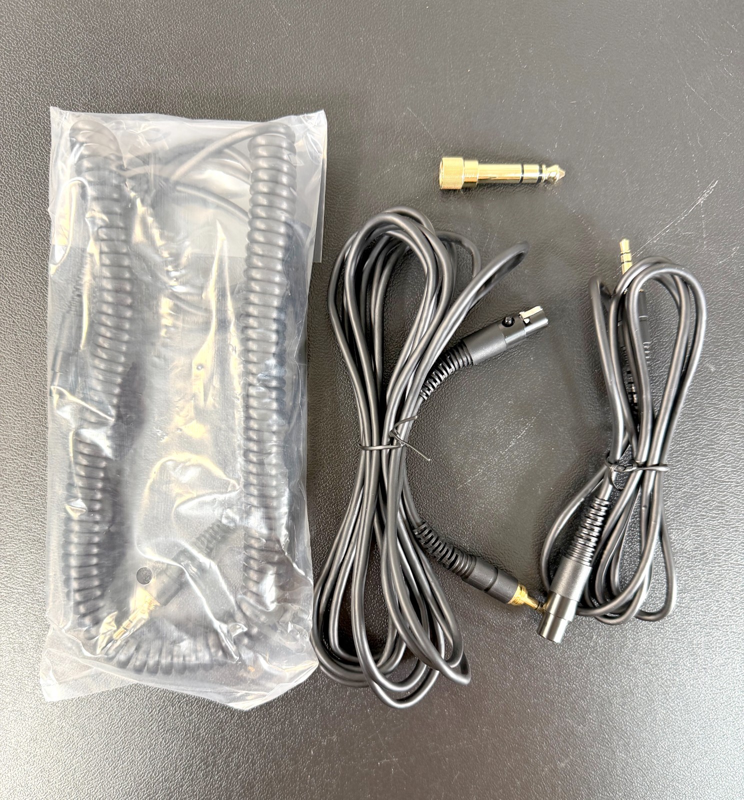 AKG K371 Over-Ear Oval Closed-Back Pro Studio Headphones 50MM Drivers / Swivel