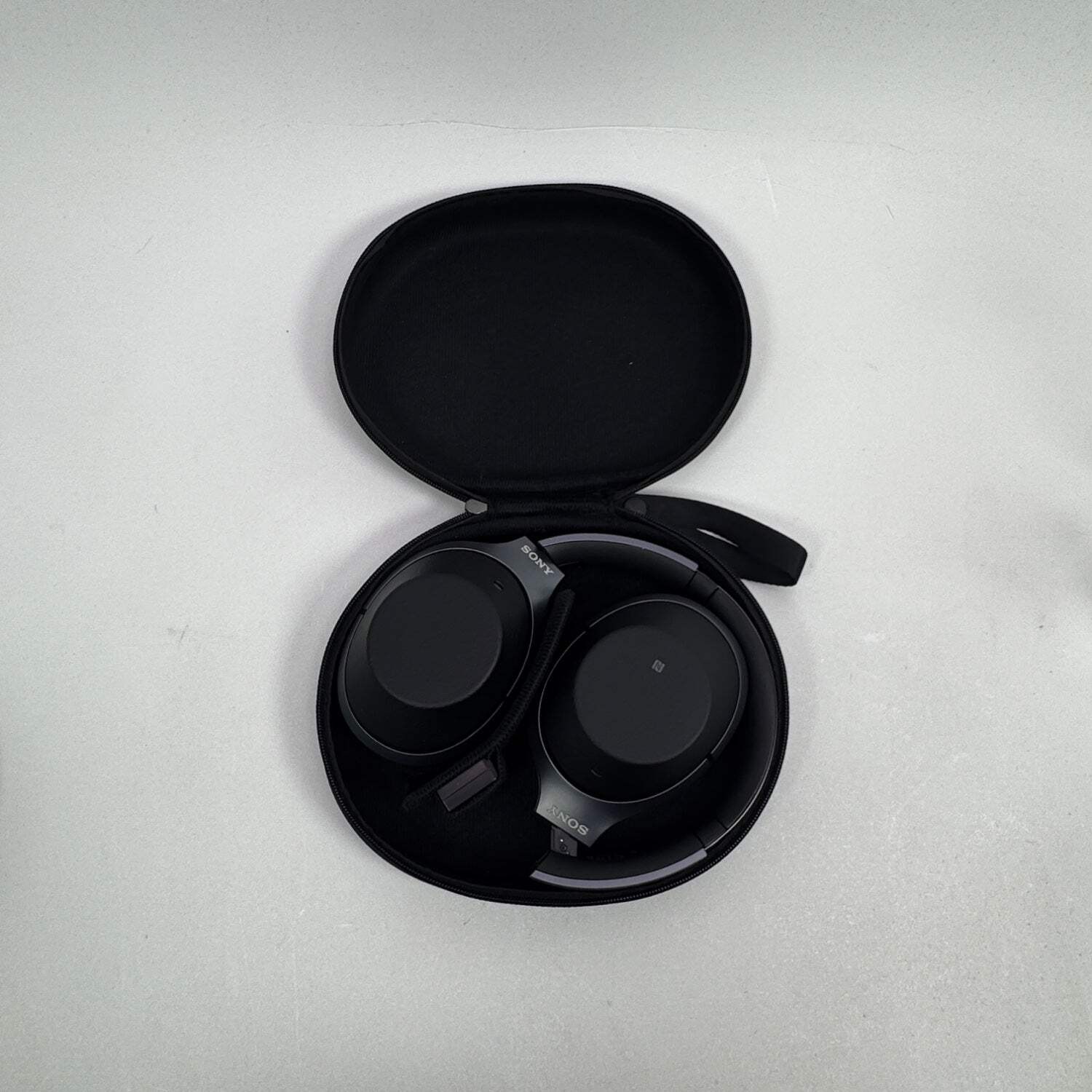 Sony wh1000xm2 Wireless Over-Ear Bluetooth Headphones Black WH1000XM2