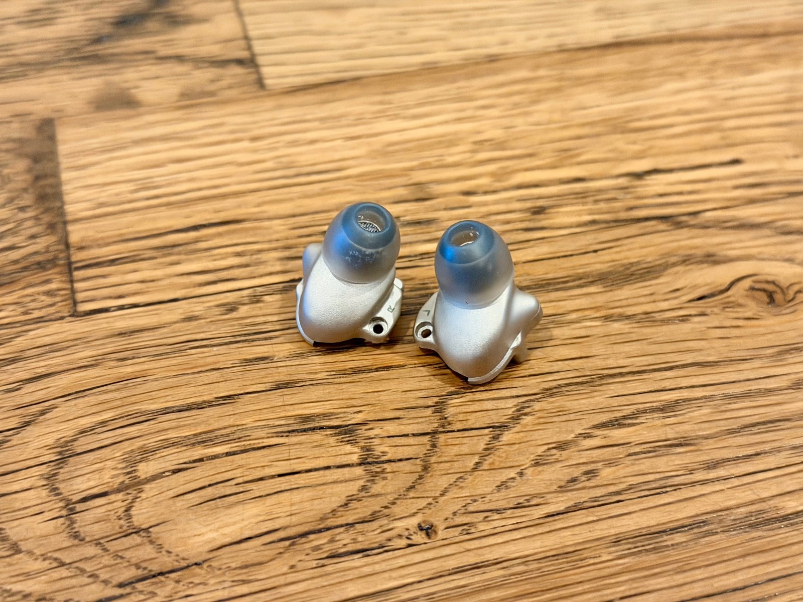 Acoustune HSX1001 HiFi True Wireless Earbuds ~with~ C:03+M:02G Upgrade Gadget