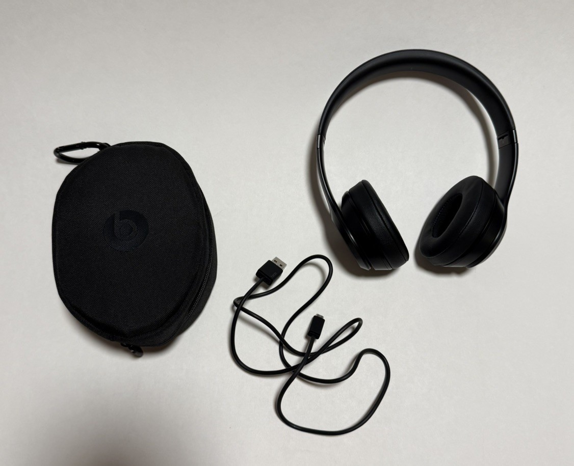 Beats by Dr. Dre Beats Solo3 Wireless On-Ear Headphones – Matte Black