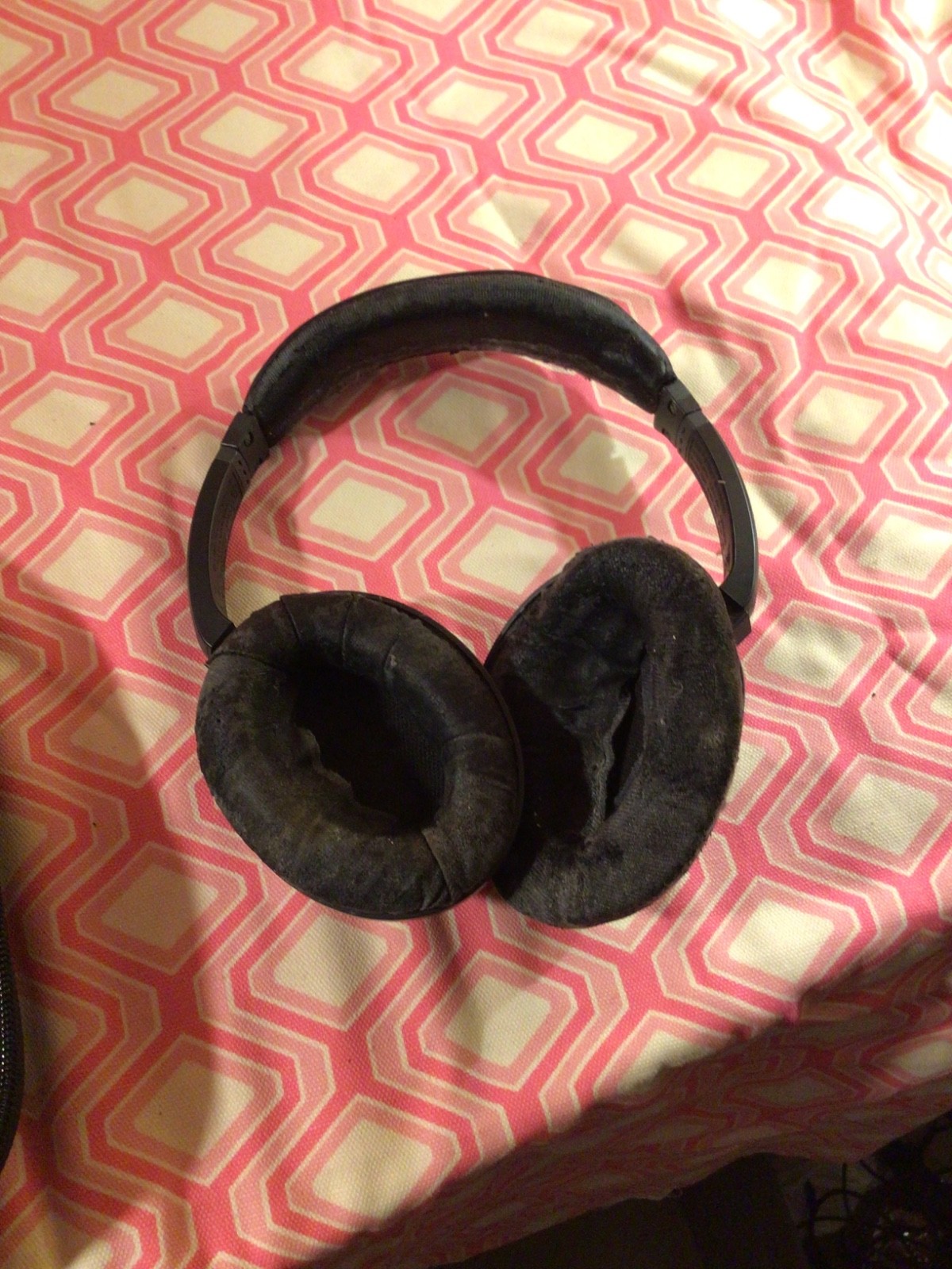 Bose QuietComfort 15 Headphones – Gray plus case