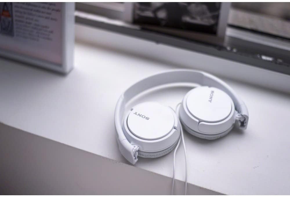 Sony MDR-ZX110 (On Ear) Deep Bass, Headband Headphones – White