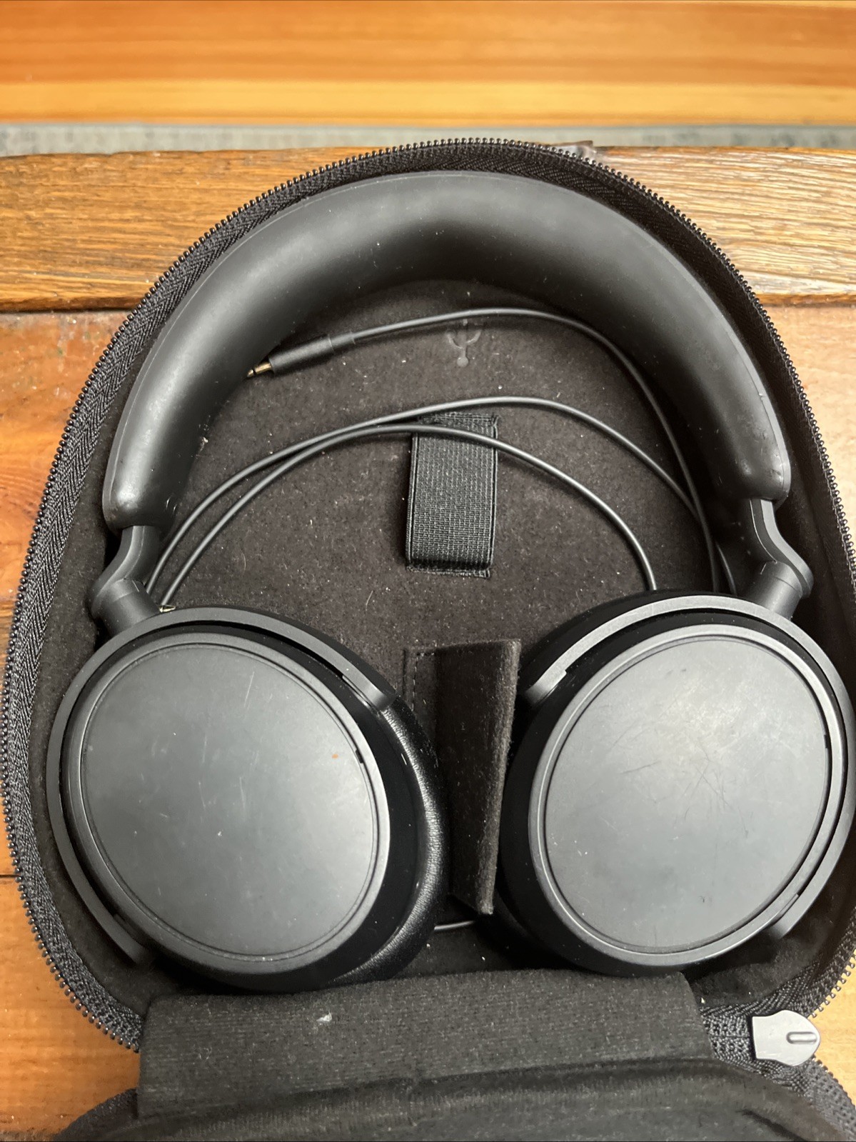 Sennheiser Accentum Plus Wireless Headphones