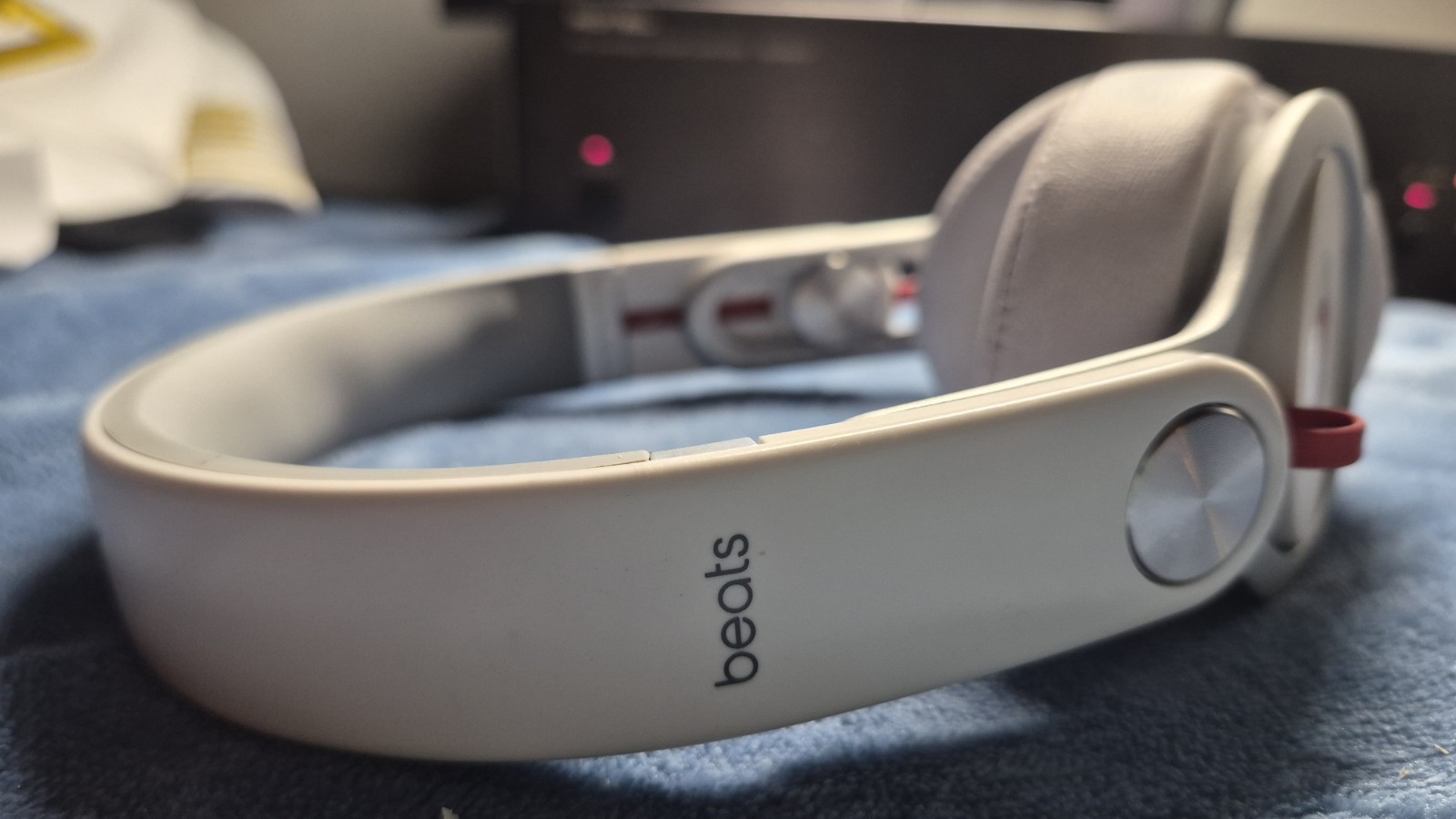 Beats by Dr. Dre Mixr – On Ear Wired Headphones (White/Silver Color), Tested A+