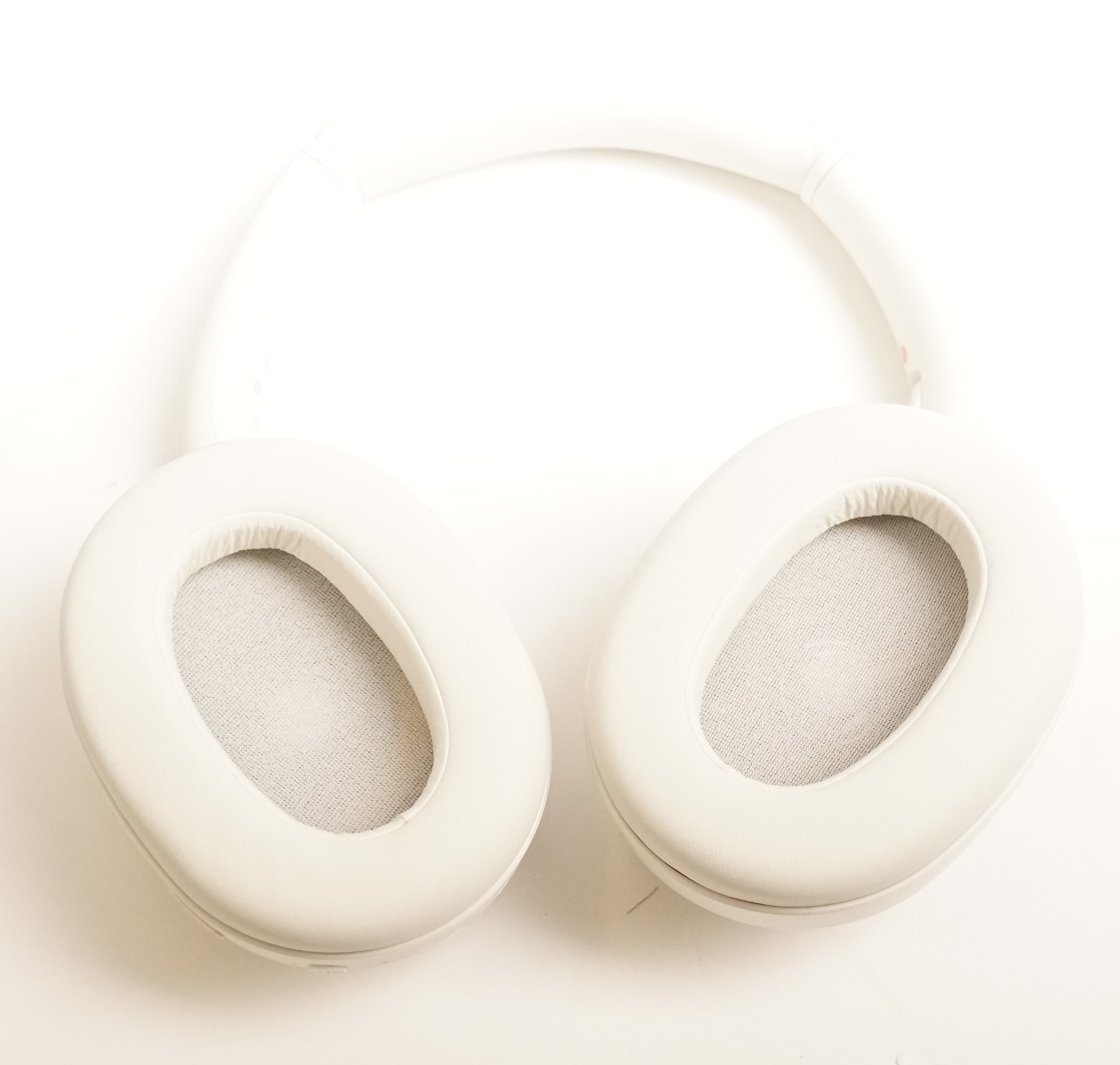 Sony ULT WEAR Wireless Noise Canceling Headphones Mic (Off-White)