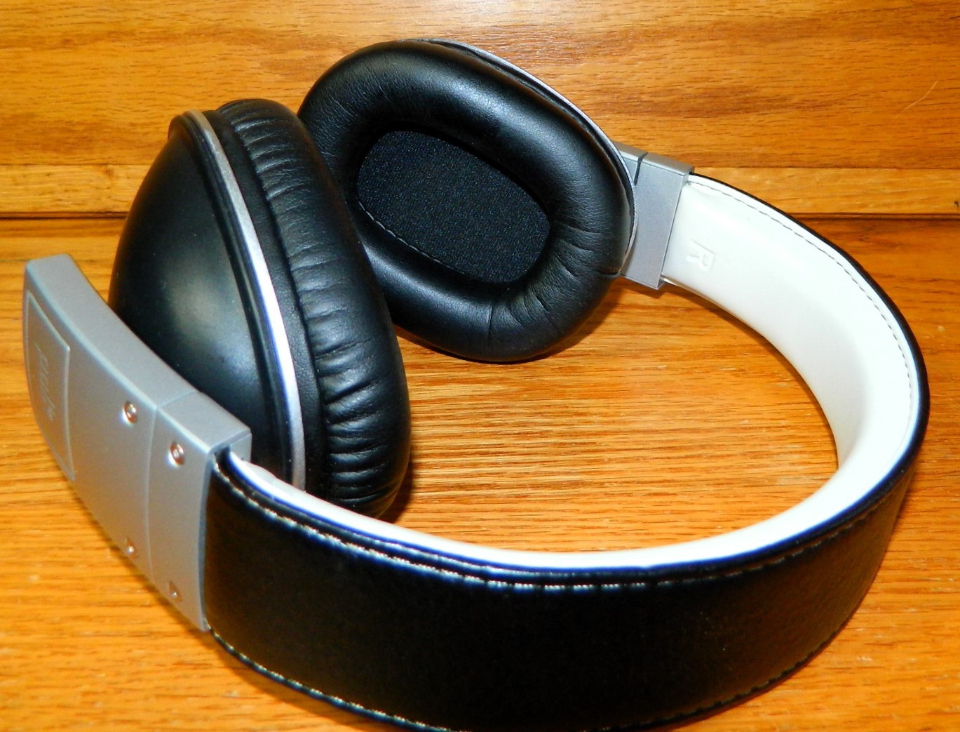 Polk Audio Buckle Over-Ear Wired Headphones w/ 3.5mm Stereo Audio Cord Works