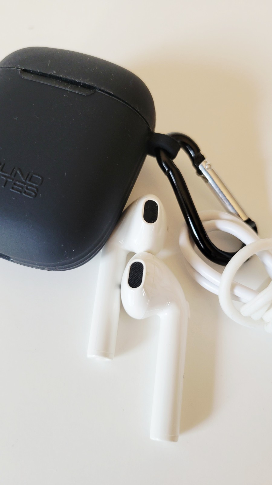 Tzumi Sound Mates Wireless Bluetooth Earbuds with Protective Charging Case