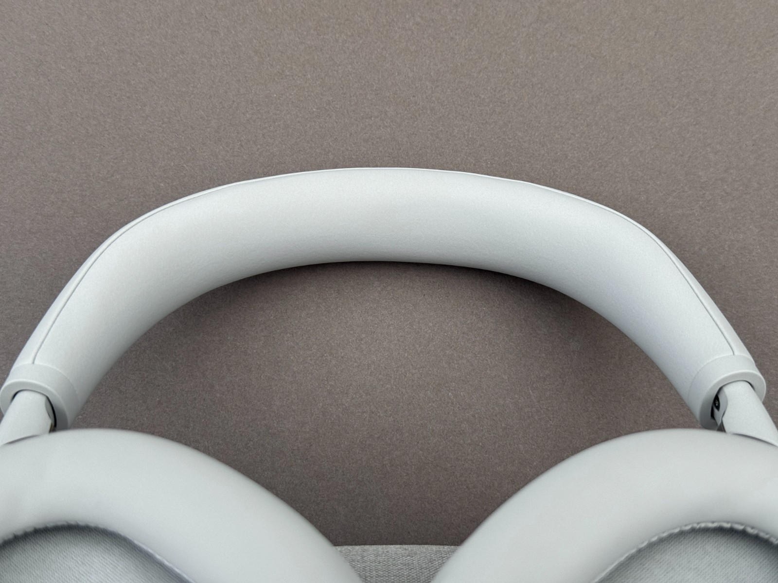 Sony WH-1000XM6 Wireless Noise Canceling Headphones with case – Silver #OB