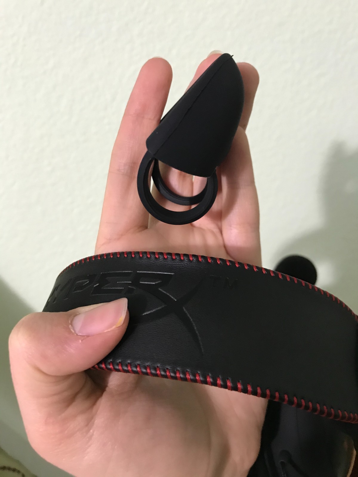 Lively Cat Ears for Headsets – Perfect Accessory for Gamers in Black & Pink