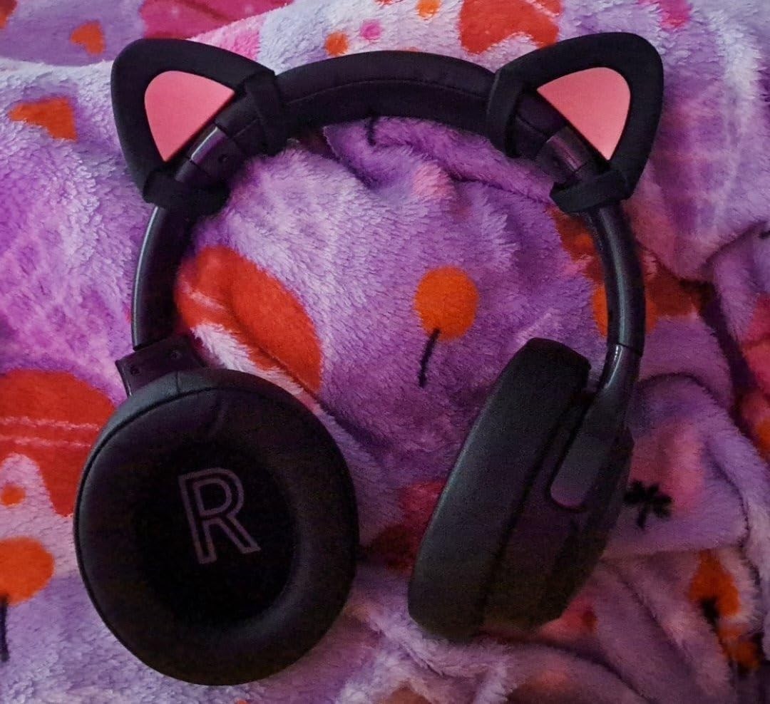 Lively Cat Ears for Headsets – Perfect Accessory for Gamers in Black & Pink