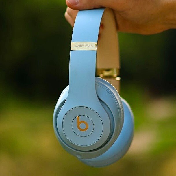 NEW SEALED – Beats Studio3 Skyline Collection Wireless Headphones – All Colors