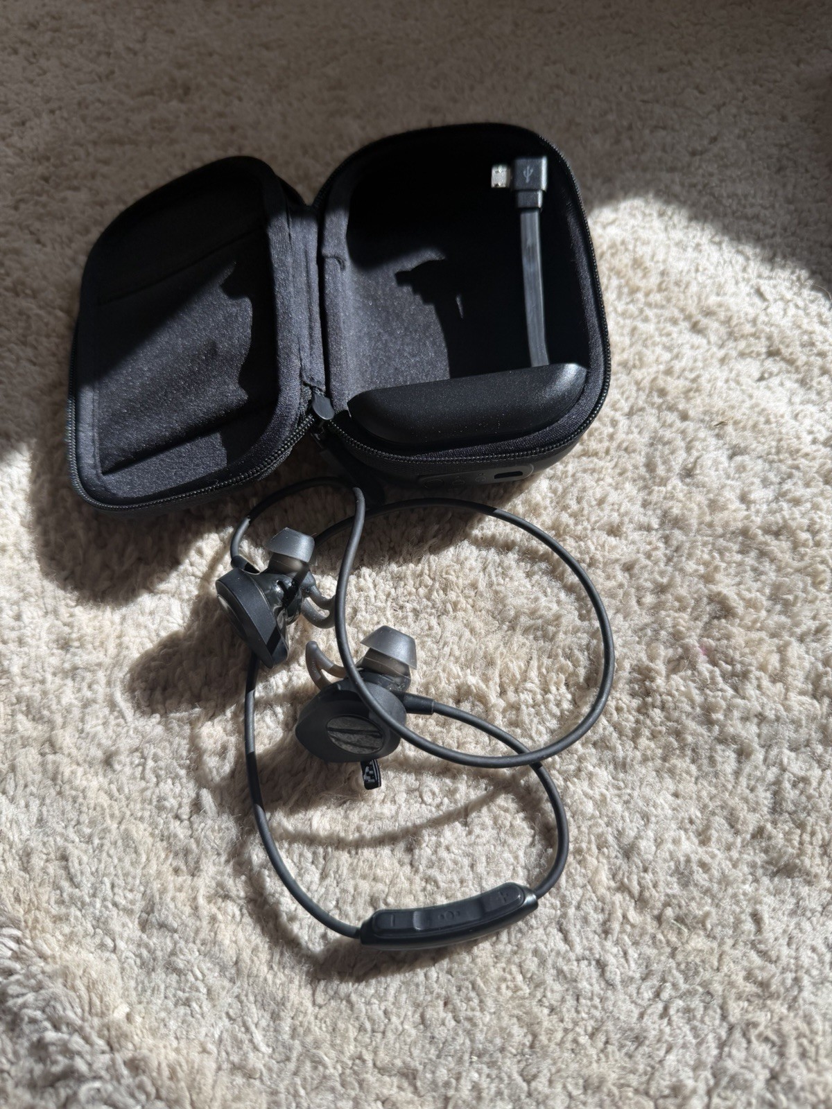 Bose 761529-0010 SoundSport Wireless in Ear Neckband Headphones – Black
