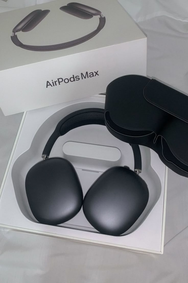Apple AirPods Max Bluetooth Headphones – Space Grey