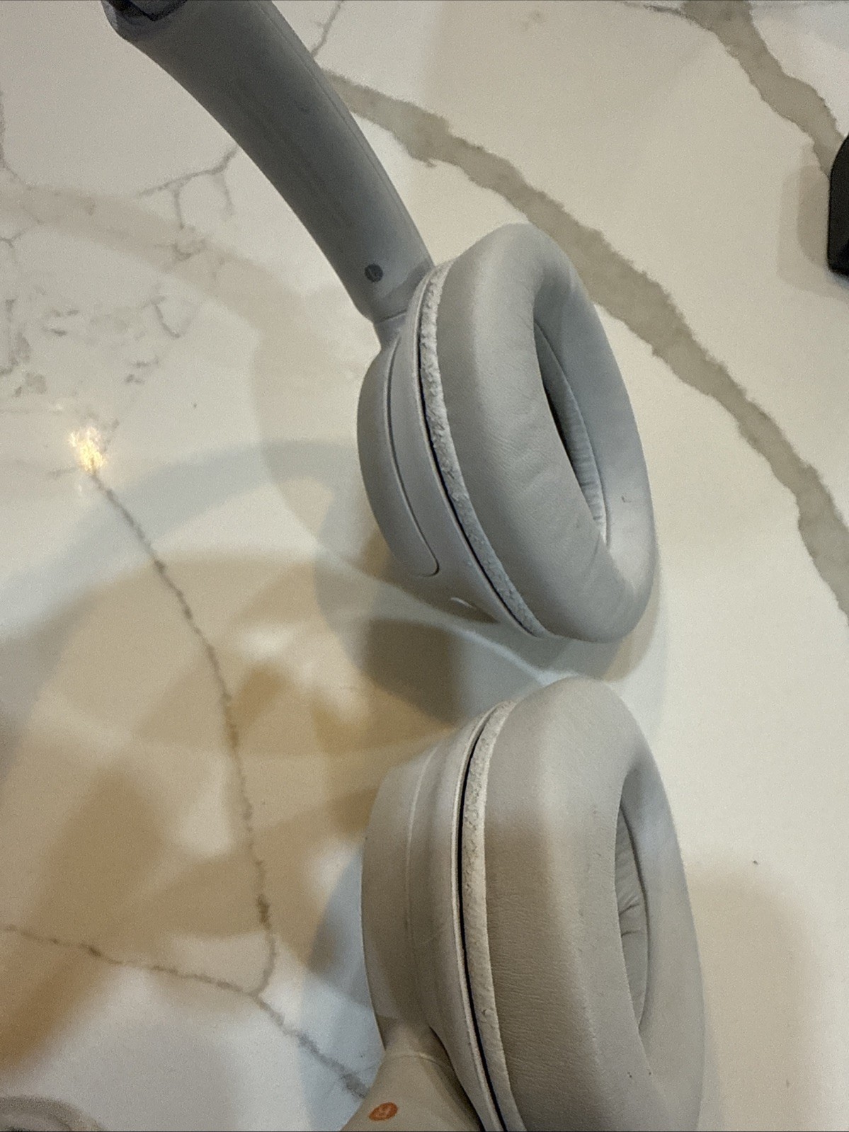 Sony WH-CH720N Wireless Noise Canceling Bluetooth Headphones White