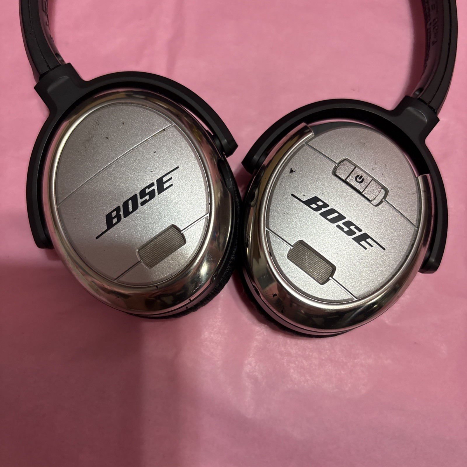 Bose QuietComfort 3 QC3 Noise-Cancelling Headphones, Black and Silver