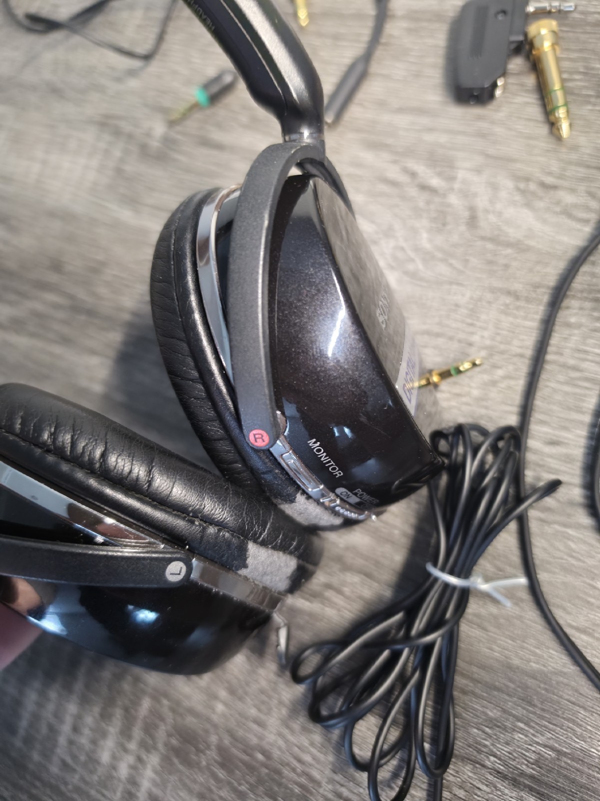 Sony MDR-NC500D Digital Noise Canceling Headphone (Black)