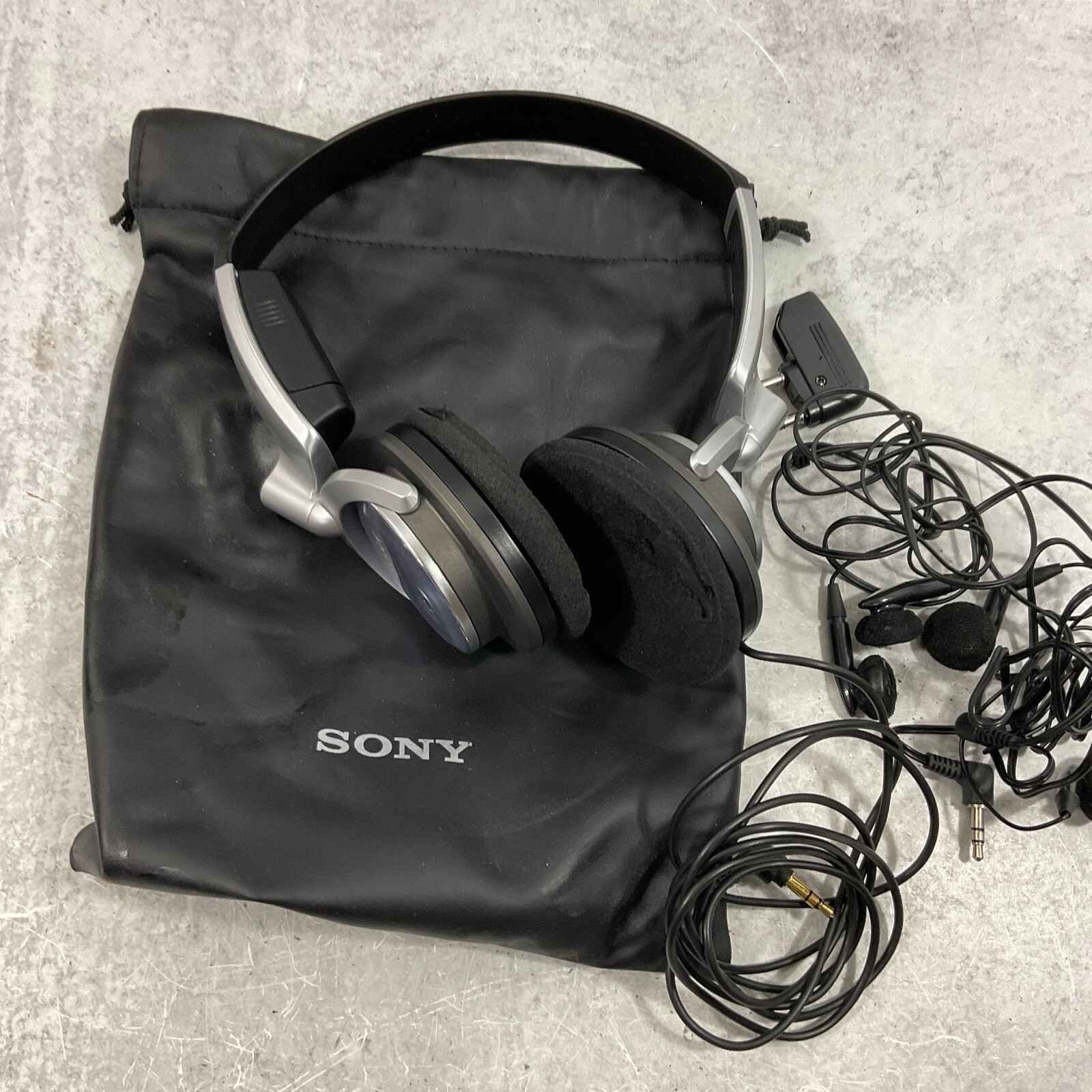 Sony MDR-NC6 Noise Canceling Portable Audio Headphones w/ Carrying Bag