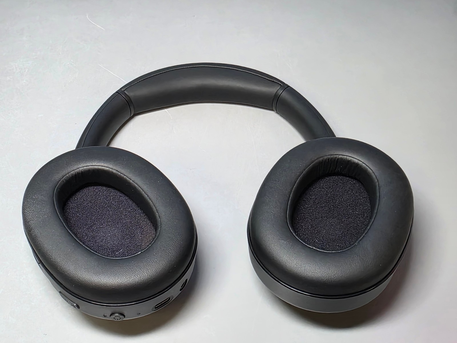 Sony Ult Power Sound Wireless Noise Cancelling Stereo Headphones in Black