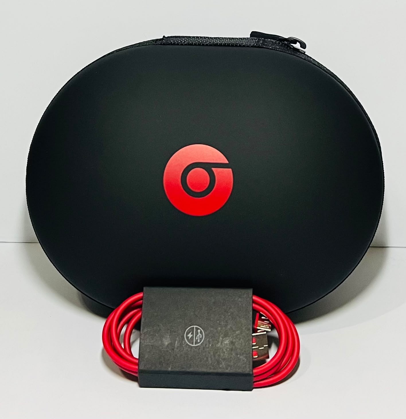 Beats Studio Wireless Over-Ear Headphones Bluetooth MATTE BLACK USED, NEW PADS