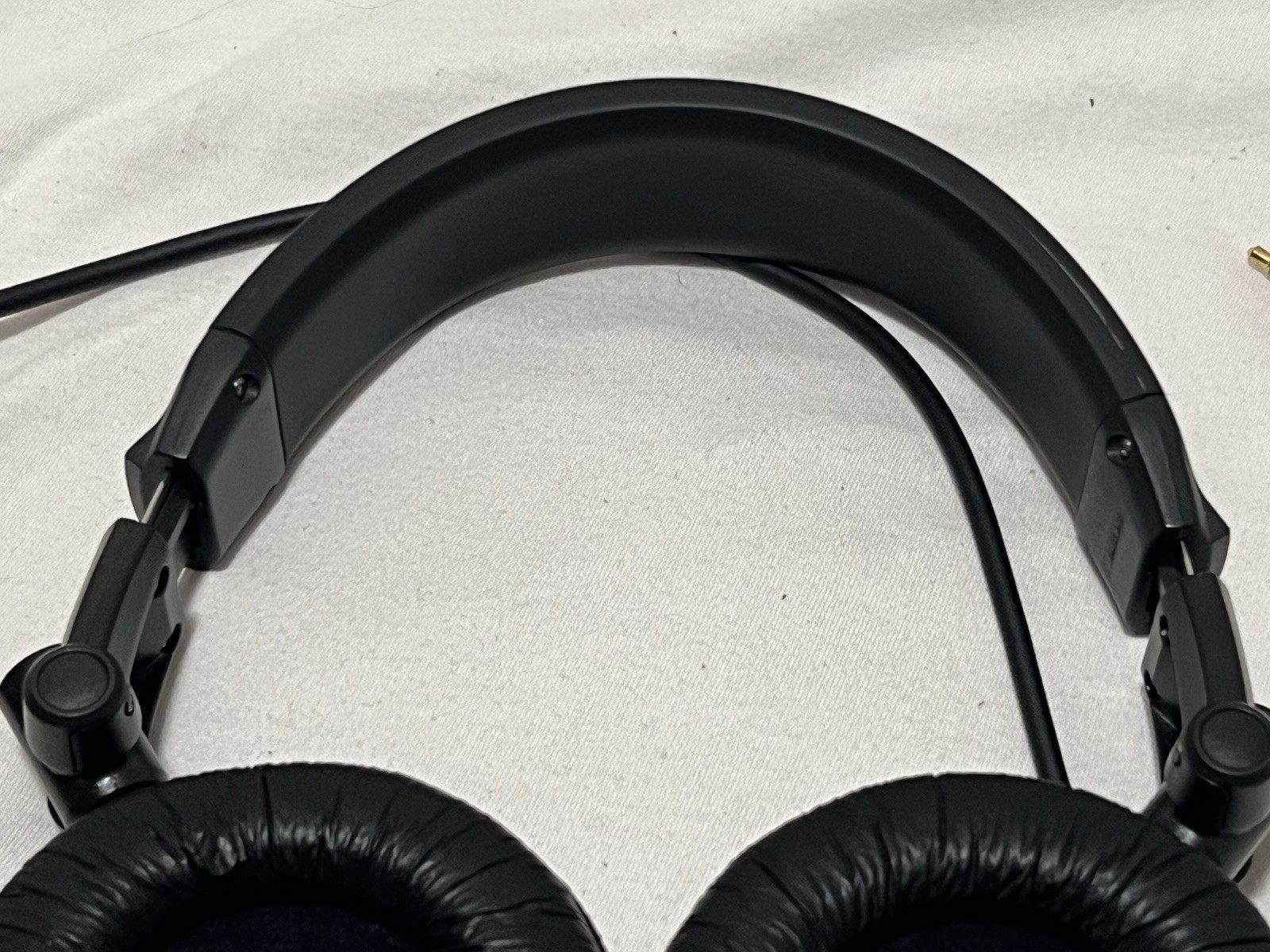 Sony MDR-V500 Dynamic Stereo Headphones Made in Thailand -Decent Pads