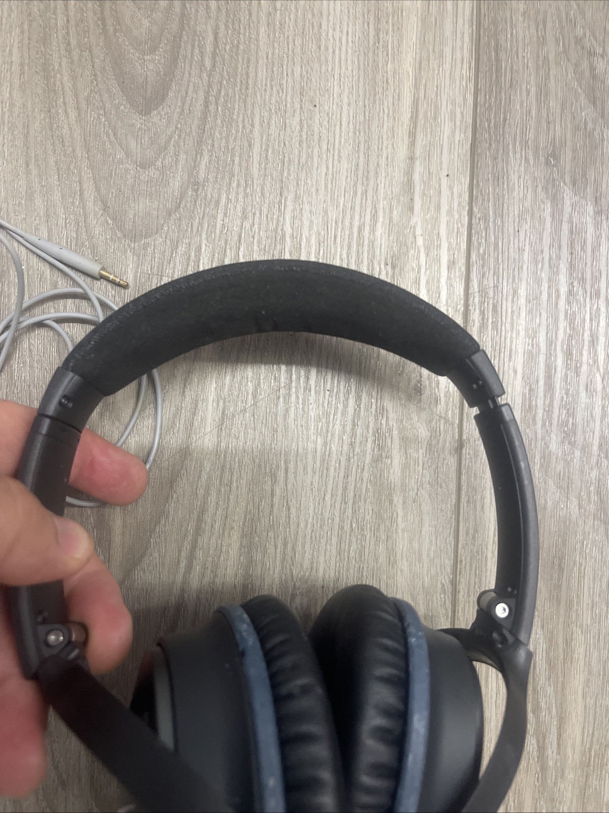 Bose QuietComfort 25 (QC25) Noise Cancelling Wired Headphones (NO CASE)