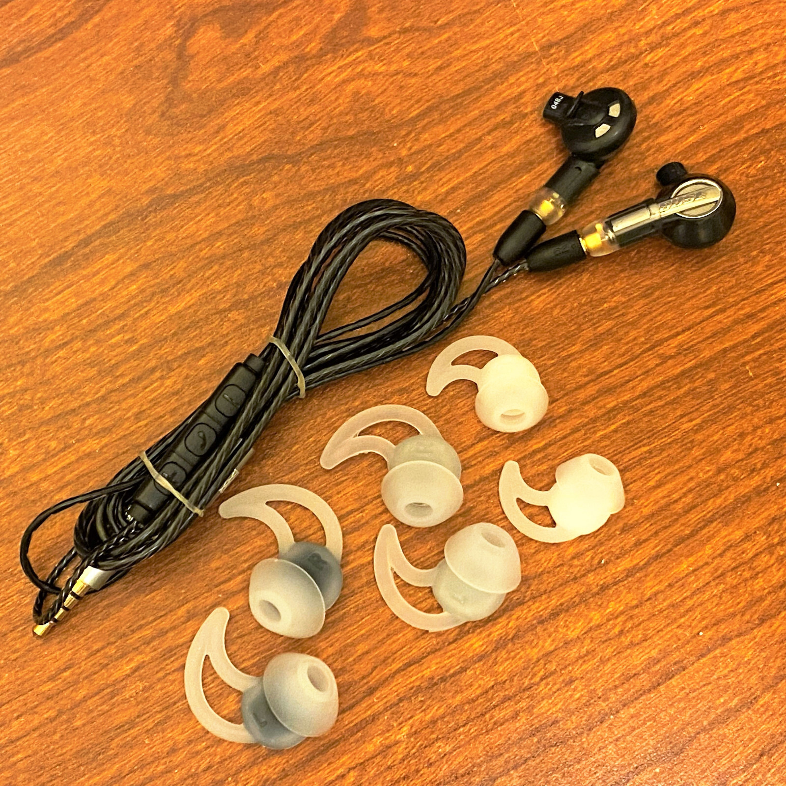 Modded Detachable MMCX Connector OEM Bose Mie2i Wired Headphones