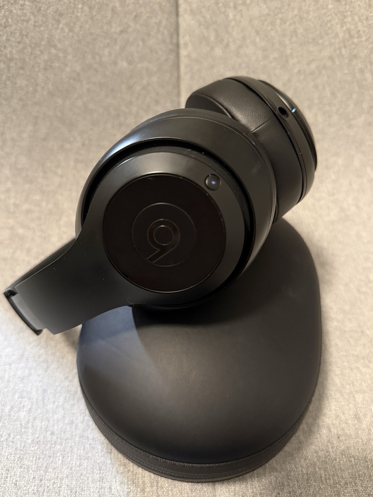 Beats by Dr. Dre Studio3 Wireless Over-Ear Black ANC Bluetooth 3.5mm Mic
